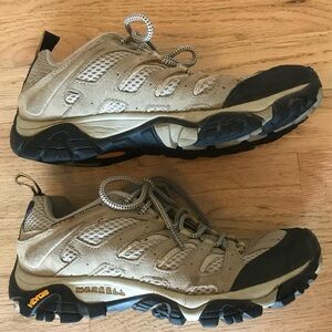 Merrell Moab Ventilator Taupe Athletic Hiking Shoes. Size 7.5